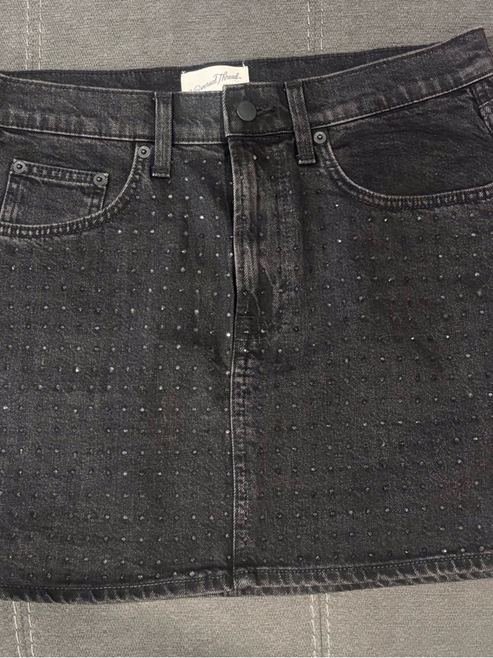Women’s Universal Threads Black Jeweled Denim Skirt Size 8 Nee